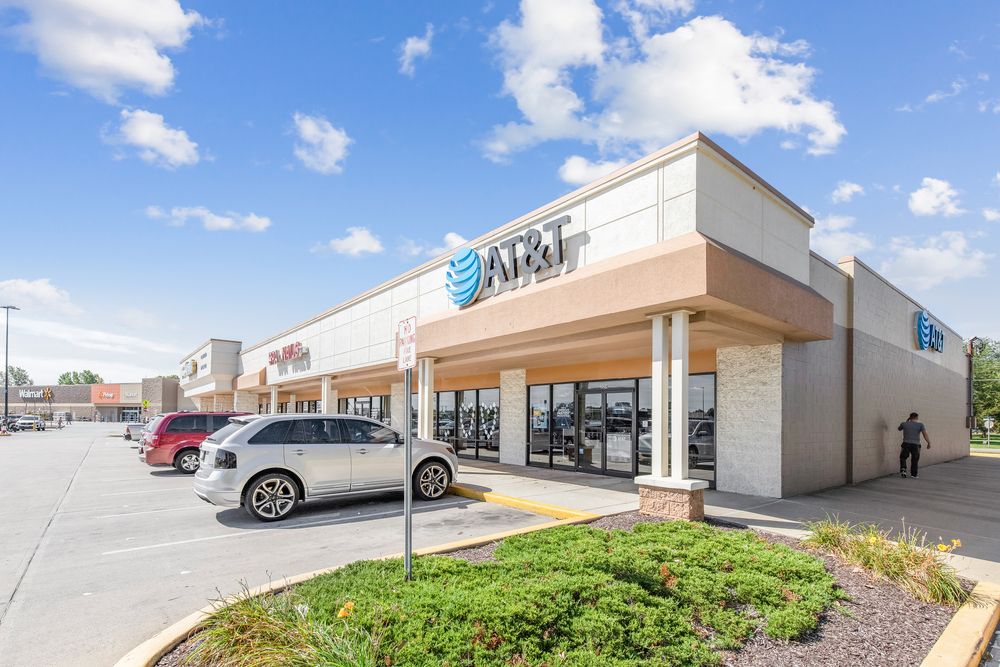 Valley View Plaza: 3228 S Western Ave, Marion, IN 46953